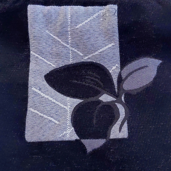 NWOT. Woman's corduroy bag with floral patchwork design. - Picture 2 of 6